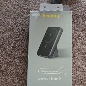 heyday Black Wireless Power Bank with Fold-Out Stand